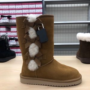 (DEPOP) Brown tall kookaburra/Uggs (Victoria tall)